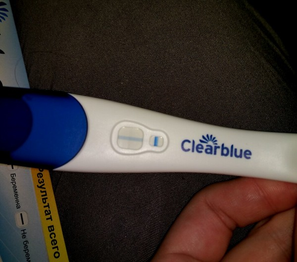 Тест на беременность plus. Тест клеар Блю положительный. Клеар Блю 2 полоски. Тест клеарблю на беременность. Тест хлеаблю + положительный.
